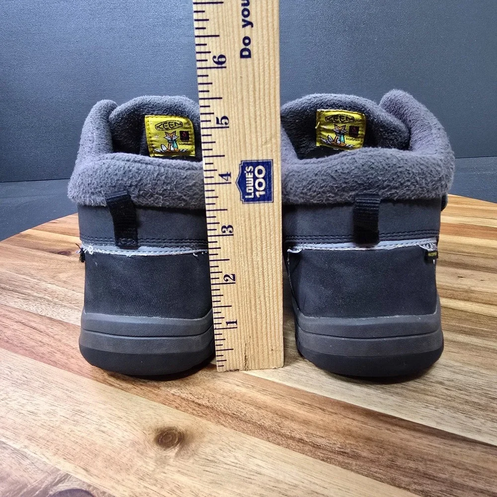 Keen Kootenay III Waterproof Snow Boots BIg Kids Youth Size US 4.5 Gray Outdoors